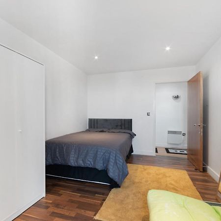 לונדון Excel 3 Bedroom Apartment Near City Airport And O2 Arena מראה חיצוני תמונה