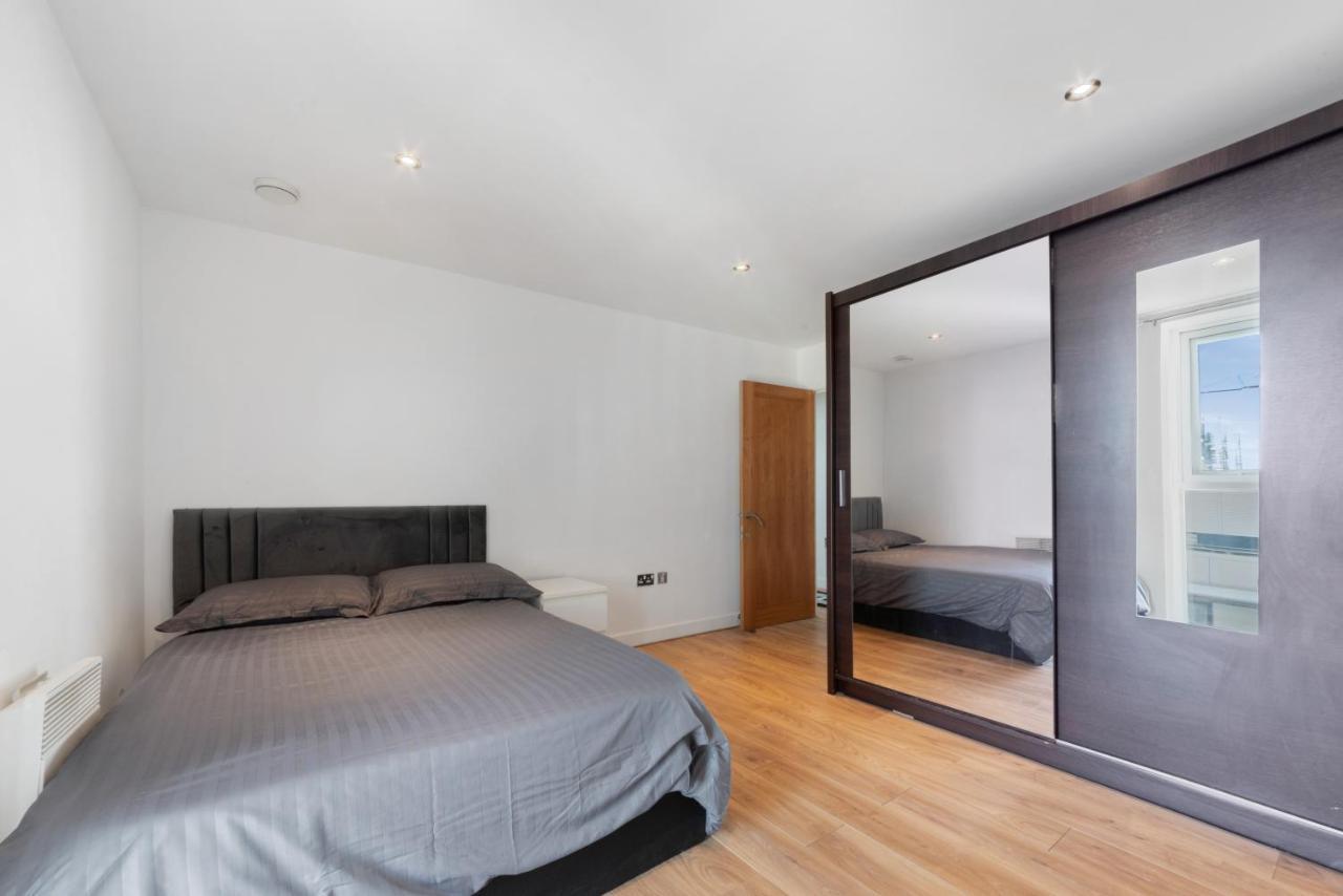 לונדון Excel 3 Bedroom Apartment Near City Airport And O2 Arena מראה חיצוני תמונה
